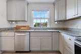 712 Desmond Dr - Photo 12