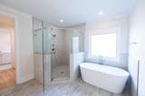 608 Hollow Wood Trl - Photo 30