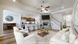 1047 Brayden Dr - Photo 3