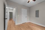 400 Sawyer Ln - Photo 17