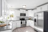 2916 Feng Way - Photo 8