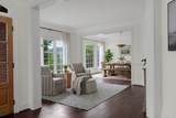 801 Vivians Way - Photo 8