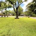 700 Maplewood Ln - Photo 3