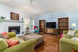 237 Windsor Dr - Photo 11