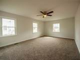 809 N Military Ave - Photo 8