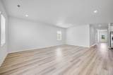 1027 Curtis Springs Ln - Photo 2