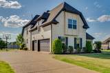 902 Larkspur Ln - Photo 3