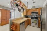 2560 Somerset Dr - Photo 11