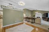 2560 Somerset Dr - Photo 9
