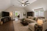 1035 Margaret Dr - Photo 26