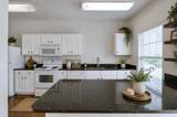 702 Vernon Ave - Photo 2