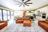 2025 Nelson Ln - Photo 3