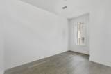 1041 E Trinity Ln - Photo 18
