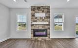 2728 Brewster Dr - Photo 11