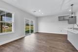 2728 Brewster Dr - Photo 12