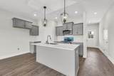 2728 Brewster Dr - Photo 16