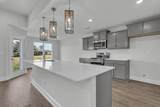 2736 Brewster Dr - Photo 13