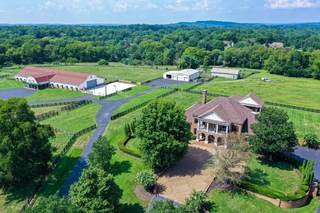 MLS# 2288328 - 607 Sunnyside Ln in none in Columbia Tennessee 38401