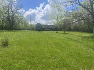 MLS# 2510813 - 542 Cumberland Hills Dr in Cumberland Hills Sec 5 in Hendersonville Tennessee 37075