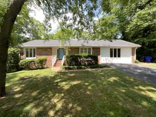 MLS# 2657112 - 1112 Hiwassee Dr in Idlewild Sec 3 in Columbia Tennessee 38401