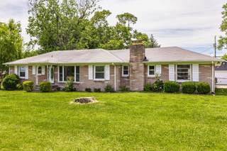 MLS# 2666672 - 209 Hawkins Ave in Halewood Est in Gallatin Tennessee 37066