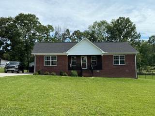 MLS# 2668210 - 1050 Glendale Dr in Woodfield Estate in Dickson Tennessee 37055