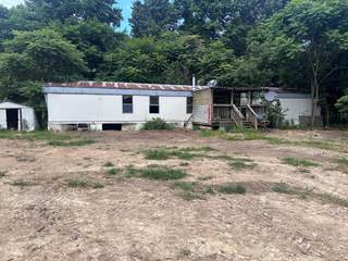 MLS# 2671794 - 300 Kirby Hill Rd NE in Ashland City in Ashland City Tennessee 37015