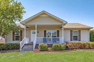 MLS# 2672389 - 2076 Shawnee Ln in Stone Creek Sec 3 Replat in Greenbrier Tennessee 37073