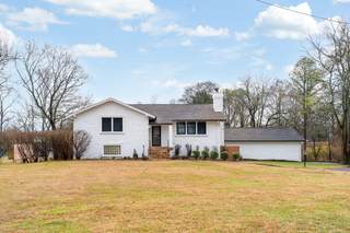MLS# 2677176 - 417 Sanders Ferry Rd in Luna S/D in Hendersonville Tennessee 37075