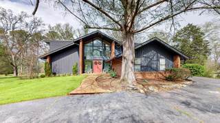 MLS# 2677949 -  in Sunnyside in Columbia Tennessee 38401