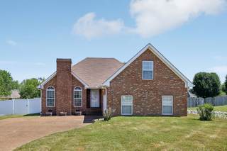 MLS# 2697588 - 1205 Hunters Point Ln in Hunters Pointe Sec 3 in Spring Hill Tennessee 37174