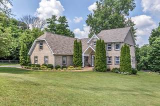 MLS# 2744964 - 313 Burr Oak Ct in Oak Lake Estates Sec 4 in Spring Hill Tennessee 37174