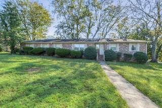 MLS# 2748207 - 200 Sewanee Cir in Idlewild Sec 3 in Columbia Tennessee 38401