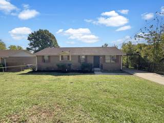 MLS# 2748984 - 653 Putnam Dr in Royal Hills in Nashville Tennessee 37218