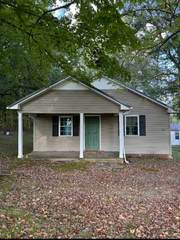 MLS# 2751534 - 704 Pond Rd in n/a in Dickson Tennessee 37055
