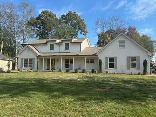 MLS# 2756869 - 180 Meadowlake Dr in Cherokee Woods in Hendersonville Tennessee 37075