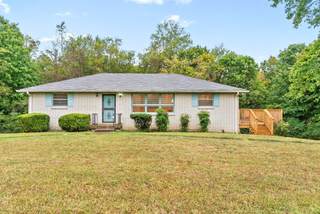 MLS# 2759835 - 5743 Eatons Creek Rd in na in Joelton Tennessee 37080