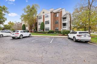 MLS# 2760165 - 111 Ashlawn Ct in Burton Hills Village Of Ashlawn in Nashville Tennessee 37215