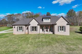 MLS# 2762627 - 2189 Double Branch Rd in None in Columbia Tennessee 38401