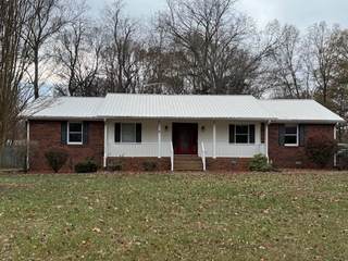 MLS# 2766114 - 1002 Windmere Ln in Windmere Est Sec 1 in Greenbrier Tennessee 37073