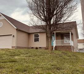 MLS# 2775019 - 1803 Holdens Ct in Fox Run Sec 7D in Columbia Tennessee 38401