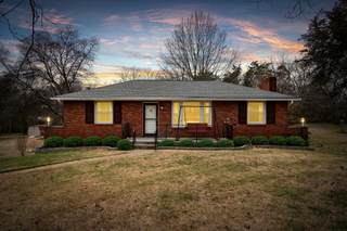 MLS# 2775800 - 106 Beverly Dr in Blair Heights in Madison Tennessee 37115