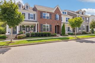 MLS# 2776283 - 1639 Shadow Green Dr in Through The Green Sec2 in Franklin Tennessee 37064