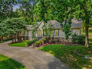 MLS# 2785477 - 1746 Kingsbury Dr in Hillsboro Park in Nashville Tennessee 37215