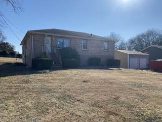 MLS# 2787314 - 633 Nawakwa Trl in Nawakwa Hills Annex in Madison Tennessee 37115