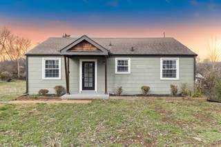 MLS# 2788304 - 5502 Oakmont Cir in Richland Meadows in Nashville Tennessee 37209