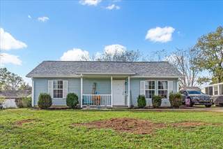 MLS# 2789578 - 585 Cedar Bend Ln in Cedar Lake in La Vergne Tennessee 37086