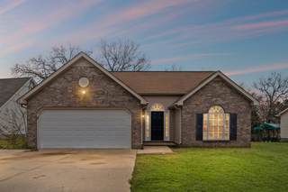 MLS# 2790011 - 358 Clearlake Dr in Watersedge Sec 7 in La Vergne Tennessee 37086