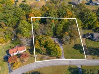 MLS# 2791761 - 59 Oak Valley Dr in Oak Lake Estates Sec 4 in Spring Hill Tennessee 37174