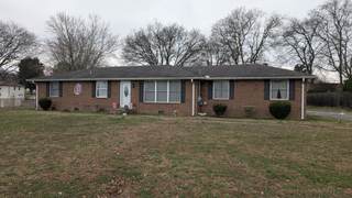 MLS# 2792784 - 144 Wessington Pl in Colonial Acres Sec 3 in Hendersonville Tennessee 37075